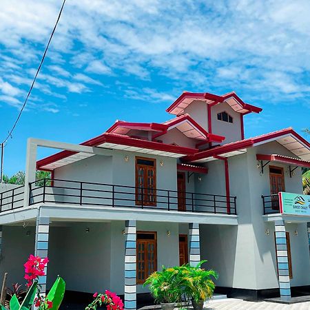 Sunset Chalet Mullaittivu ภายนอก รูปภาพ