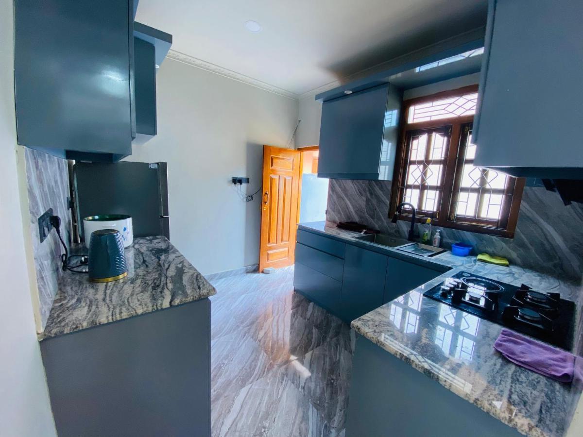 Sunset Chalet Mullaittivu ภายนอก รูปภาพ